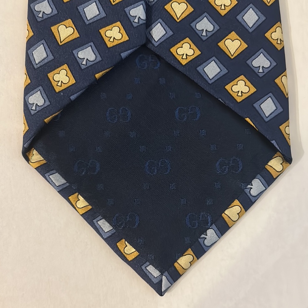 Authentic Gucci 100% Silk Printed Tie Card Suits - Picture 2 of 4